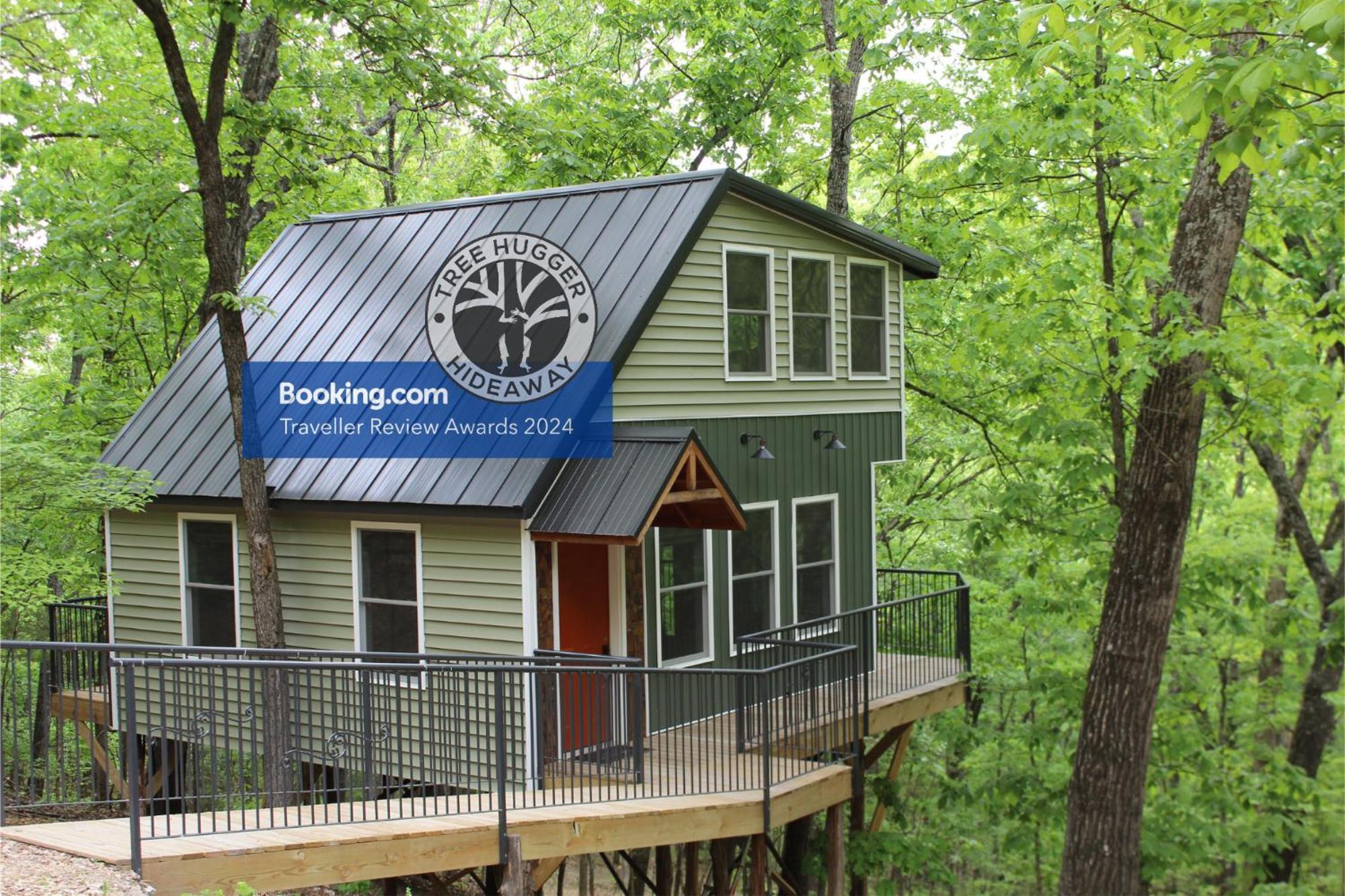הוילה בראנסון Secluded Treehouse In The Woods - Tree Hugger Hideaway מראה חיצוני תמונה